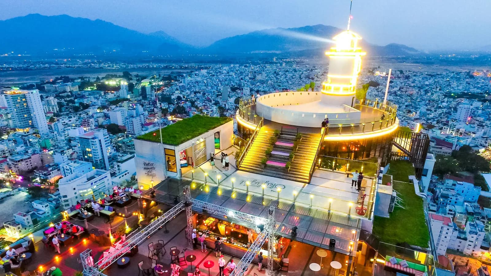 Skylight Nha Trang – đỉnh cao giải trí ở Nha Trang