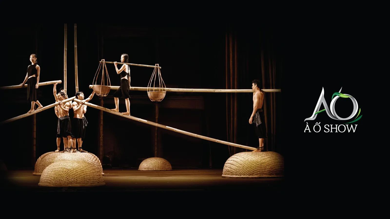 À Ố show, từ thích thú đến ấn tượng nghệ thuật