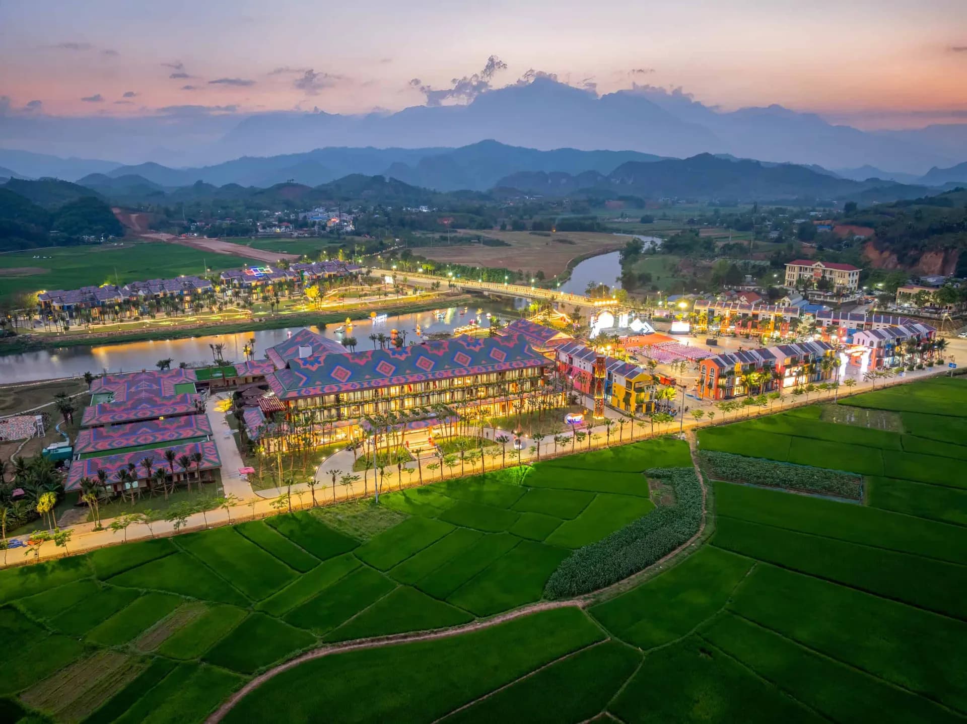 Về Flamingo Hotels & Resort - Trọn vị Tết nhà