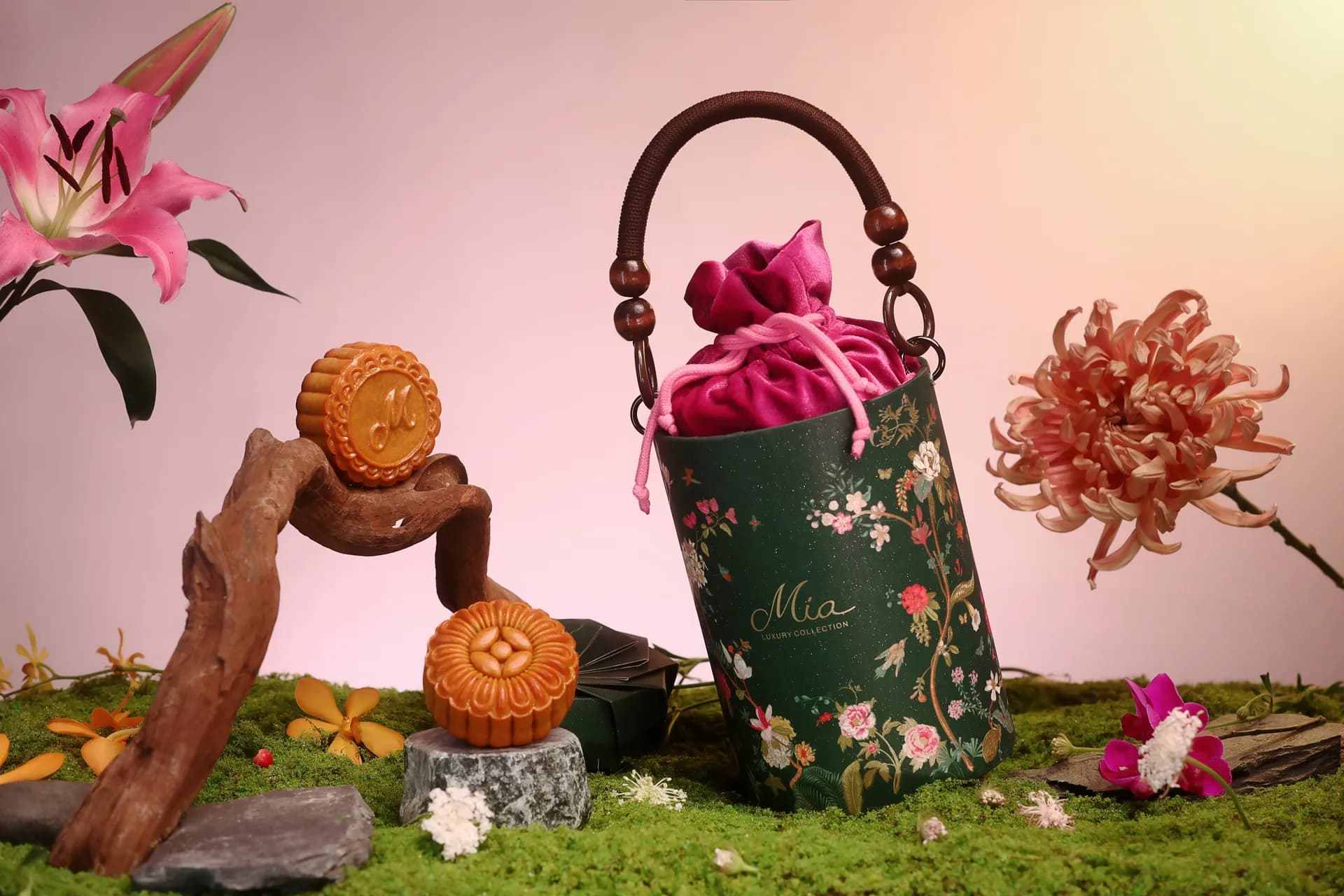 Mia Luxury Collection ra mắt BST bánh Trung Thu “Nguyệt Hoa”